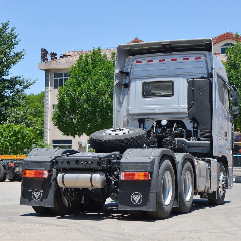 Foton Ouman EST 6 X 4 580 Horsepower Tractor best